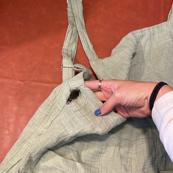 green romper - Picture 2 of 2